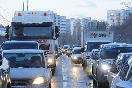ЦОДД настоятельно рекомендует москвичам отказаться от автомобилей 4 и 5 февраля