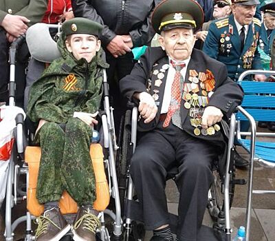 Подопечные детской паллиативной службы посетили Парад Победы в Екатеринбурге