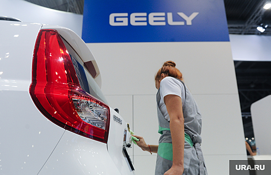 Украина внесла китайского производителя автомобилей Geely в список «спонсоров войны»