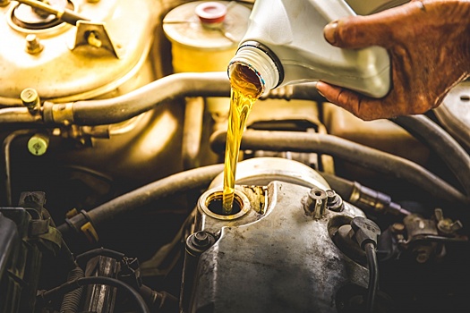 Чем опасен перелив масла в двигателе?