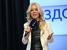 Мизулина попросит проверить военный билет известного блогера