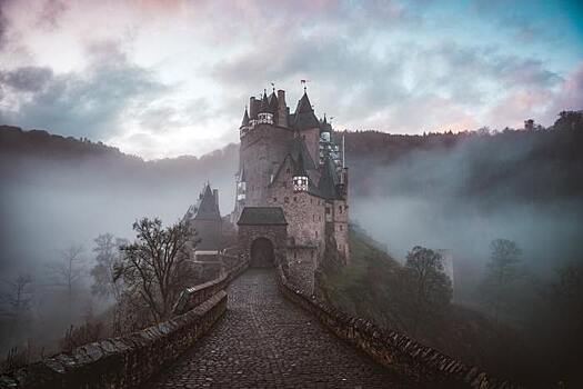 Мрачная готика: 3 европейских замка, которые стоит посетить