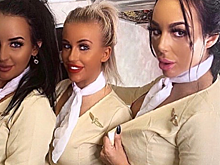 Порноактрисы устроили фотосессию в музее