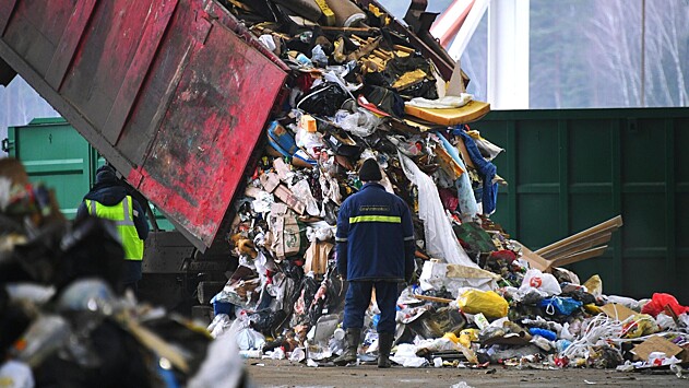 «Муж на час» выбросил 4 млн рублей москвички вместе с мусором