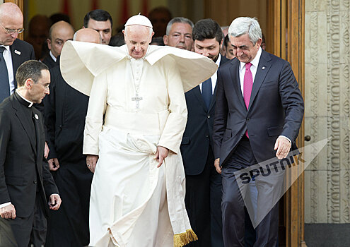 Папа Римский помнит о Геноциде армян: Ватикан выпустил уникальную марку