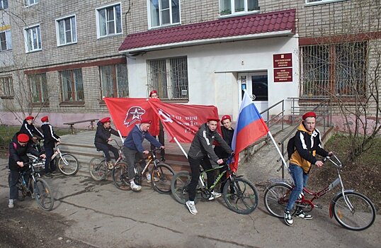 Школьники совершили велопробег, посвященный Дню Победы (12+)