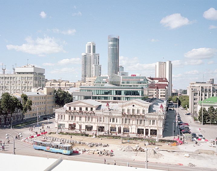 Джулия побывала в  Екатеринбурге, Красноярске, Иркутске. Целых 5 дней фотограф посвятила пребыванию на острове Ольхон. Затем отправилась на Байкал, оттуда в Иркутск, затем добралась до Улан-Удэ.