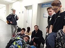 Группу школьников из Сибири не пустили на борт в Пулково
