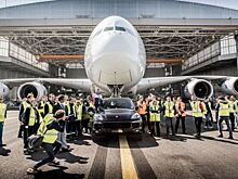 Суша против воздуха: Porsche Cayenne протащил Airbus A380