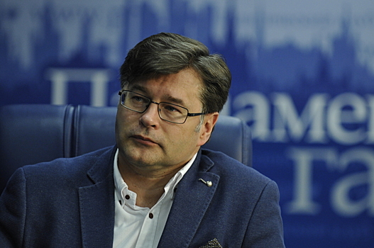 Политолог Алексей Мухин: Лиз Трасс «попросили» с поста премьер-министра