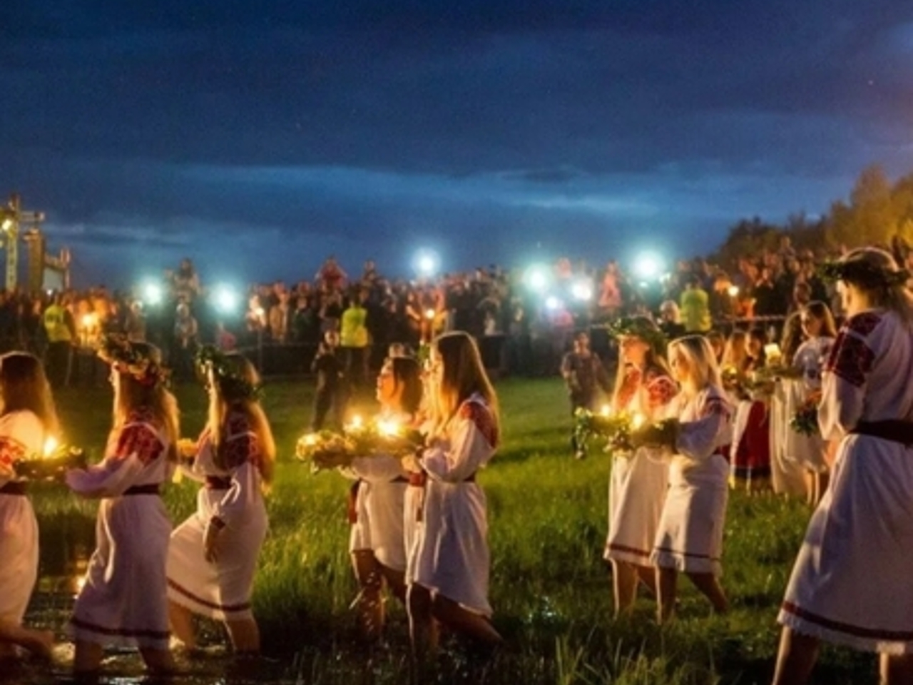 Праздник ивана купалы праздник летнего солнцестояния. Славянские праздники. Купальские игры. Ивана купала праздник афиша. День ивана купала афиша.