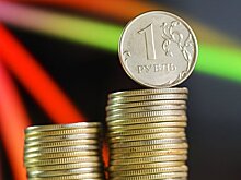 ЦБ повысил курс доллара на 1 июля до 72,72 рубля
