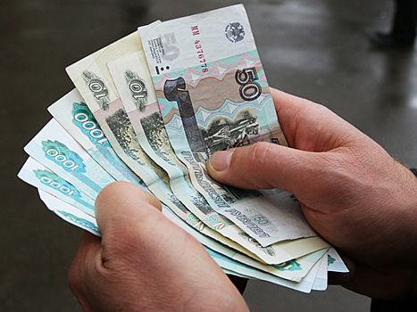 Глава Минтруда объяснил отказ властей раздавать россиянам деньги