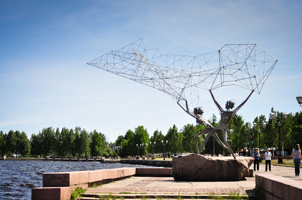 Скульптура «Рыбаки», Онежская набережная, Петрозаводск, Карелия, Россия, Европа