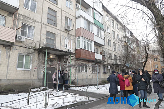 Пока не переселят всех: эвакуация из аварийного дома на Кривошлыковском продлится до отмены режима ЧС