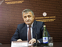 Бибилов о создании кадрового резерва: незаменимых людей нет