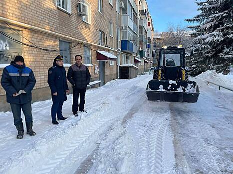 В Бугуруслане прокуратура внесла представления 5-ти управляющим компаниям из-за плохой уборки снега