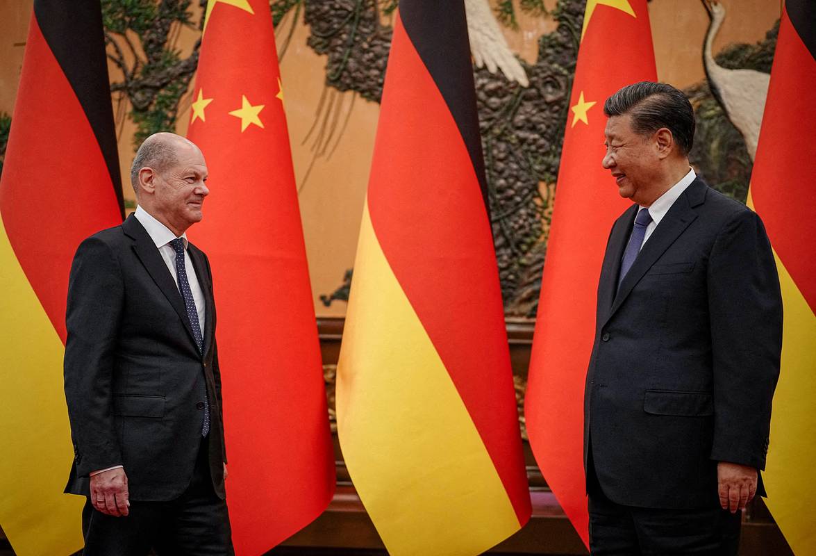 Си Цзиньпин встретился с Шольцем в Китае