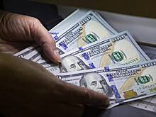 Курс доллара на открытии торгов Мосбиржи вырос до 97 рублей