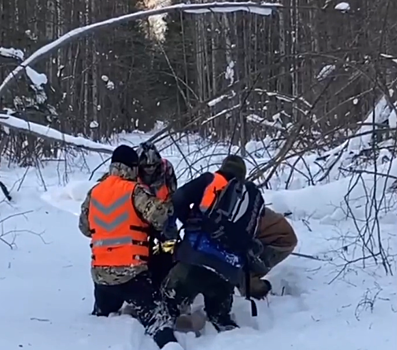 Волонтеры спасли мужчину, сутки пролежавшего в зимнем лесу в Вачском районе