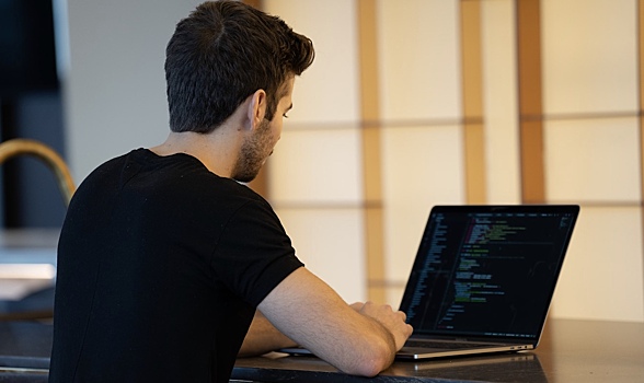 Иностранные компании стали активно нанимать российских IT-специалистов