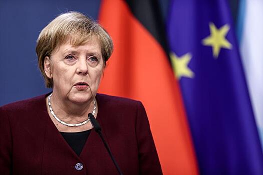Меркель сообщила о решении ФРГ по участию в "Крымской платформе"