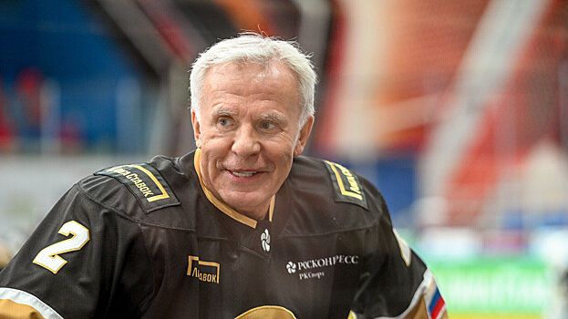 Вячеслав Фетисов: «Мы умели делать клюшки из елок в свое время. Смотришь в окно, какая большая елка выносится, и сразу бежишь. Она бросала очень хорошо, амортизация получалась»