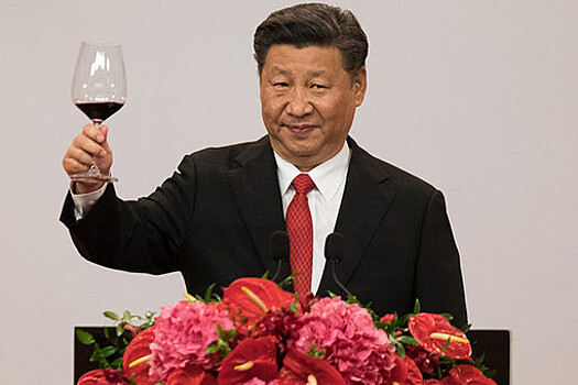 Си Цзиньпин поздравил Зеленского с победой и захотел дружить с Украиной