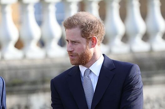 Принц Гарри отказался расставаться со своими титулами