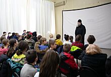 Глава Донской митрополии встретился с детьми из Донбасса