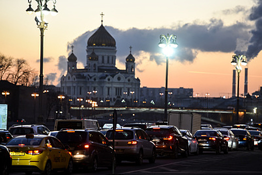 7‑балльные пробки образовались на дорогах Москвы