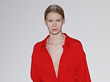 Новый взгляд на офисный гардероб на весну от Victoria Beckham