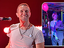 Крис Мартин из Coldplay выступил в караоке, переодевшись до неузнаваемости