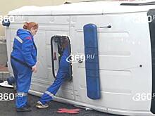 В Москве скорая столкнулась с военным автобусом