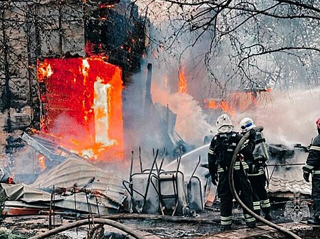 Два человека пострадали при пожаре в Южном Бутове