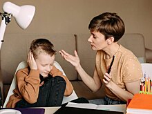 Как родителям избавиться от недовольного тона в общении с детьми