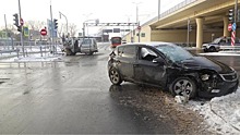 На Московском проспекте три человека пострадали в ДТП с микроавтобусом (фото)