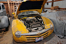 Капсула времени: пикап Chevrolet SSR 18 лет провел в гараже и ни разу не был на мойке