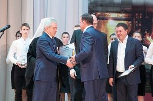 Сергей Напольских удостоен премии имени Алексея Угарова