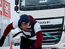 Силач из Красноярска установил рекорд России, отбуксировав 8-тонный грузовик