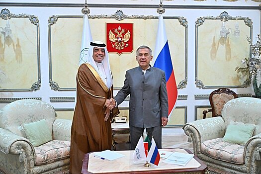 Рустам Минниханов предложил учредить ИСЕСКО Международную премию имени Габдуллы Тукая