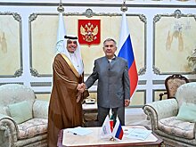 Рустам Минниханов предложил учредить ИСЕСКО Международную премию имени Габдуллы Тукая