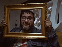 Александр Котт принимает участие в выставке ПЭКШОТ