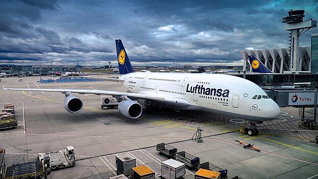 Lufthansa сократит почти 30 000 сотрудников из-за коронавируса