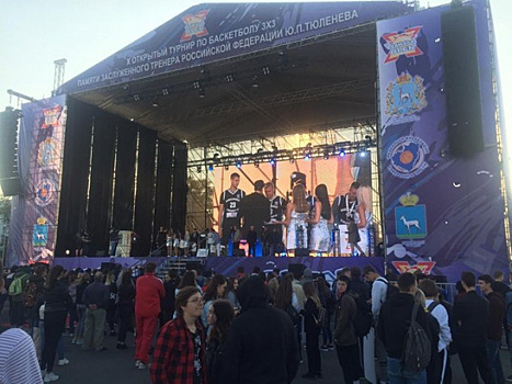 На площади Куйбышева началась торжественная церемония награждения победителей 3х3 Samara Open
