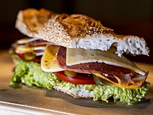 С кого спросить за бутерброд: турист возмутился отсутствием питания на авиарейсе