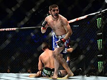 Боец UFC Чендлер заявил, что Оливейра прикончит Махачева в титульном поединке