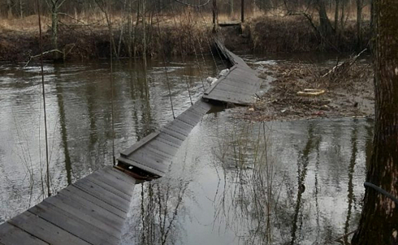 В Брянской области из-за половодья по-прежнему затоплены 15 жилых домов и три моста