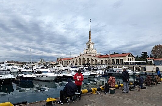 Трехчасовые учения со стрельбами пройдут около морпорта Сочи вечером 19 ноября