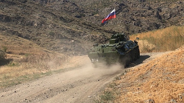 Миротворцы РФ отработали действия при обнаружении «беспилотника» на наблюдательном посту в Карабахе: видео